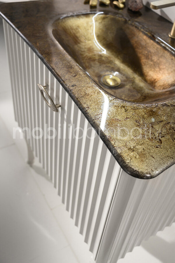Gerillter, handwerklich gefertigter Waschtisch - Image 2