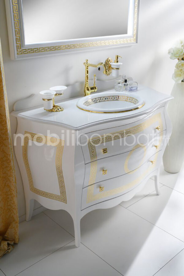 Badezimmermöbel im griechischen Barockstil