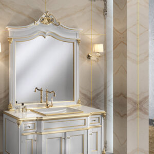 Specchiera stile barocco bianco con finiture oro